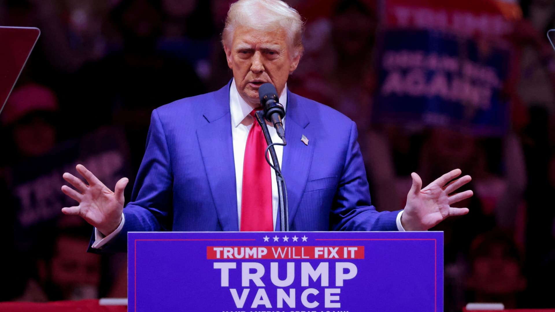 Trump headlines Madison Square Garden rally after vulgar, racist remarks from allies
 